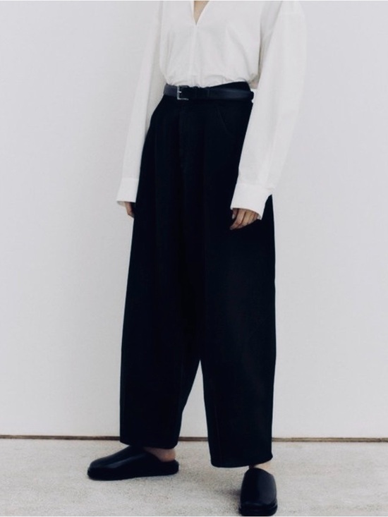 Cordera Pants - CORDERA Barrel Curve Black Trousers ONE SIZE 36-42 
Ssense No6 MNZ Minimalist